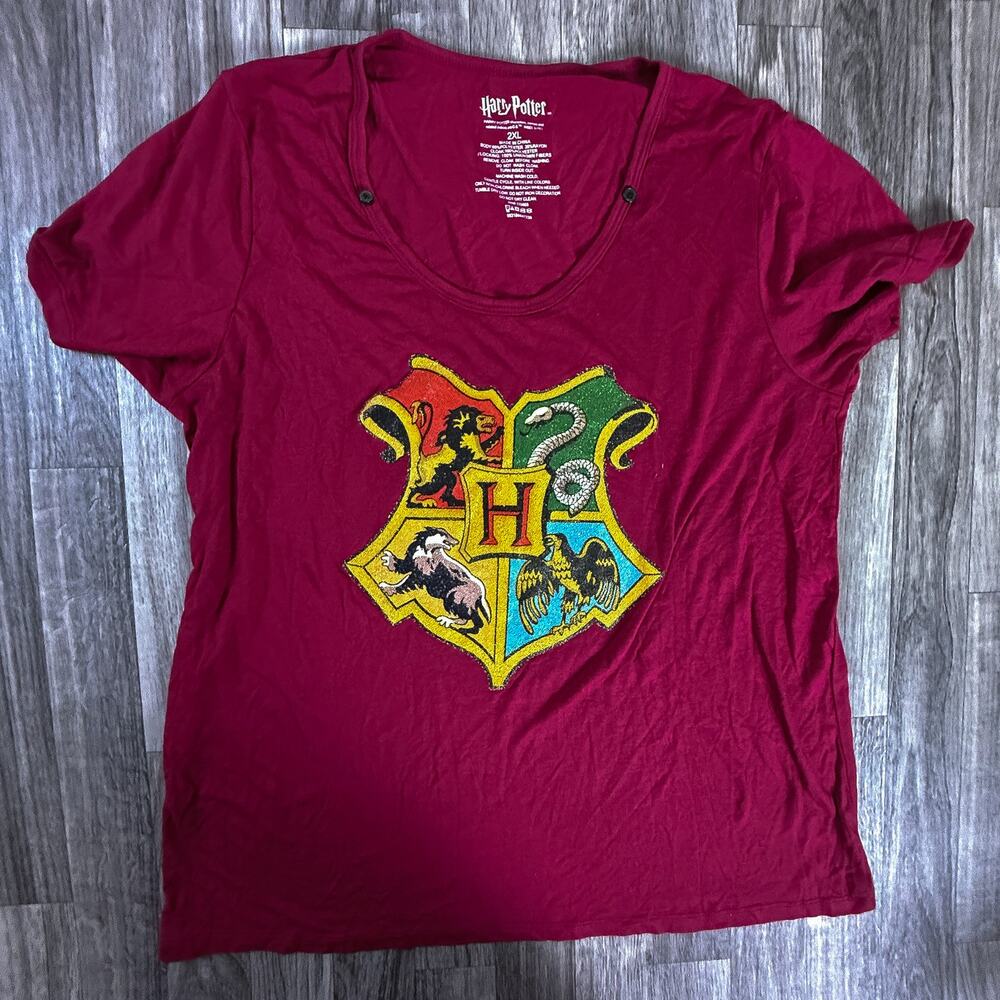 Harry Potter Hogwarts Crest Embroidered Bead Detail Graphic Tee 2XL